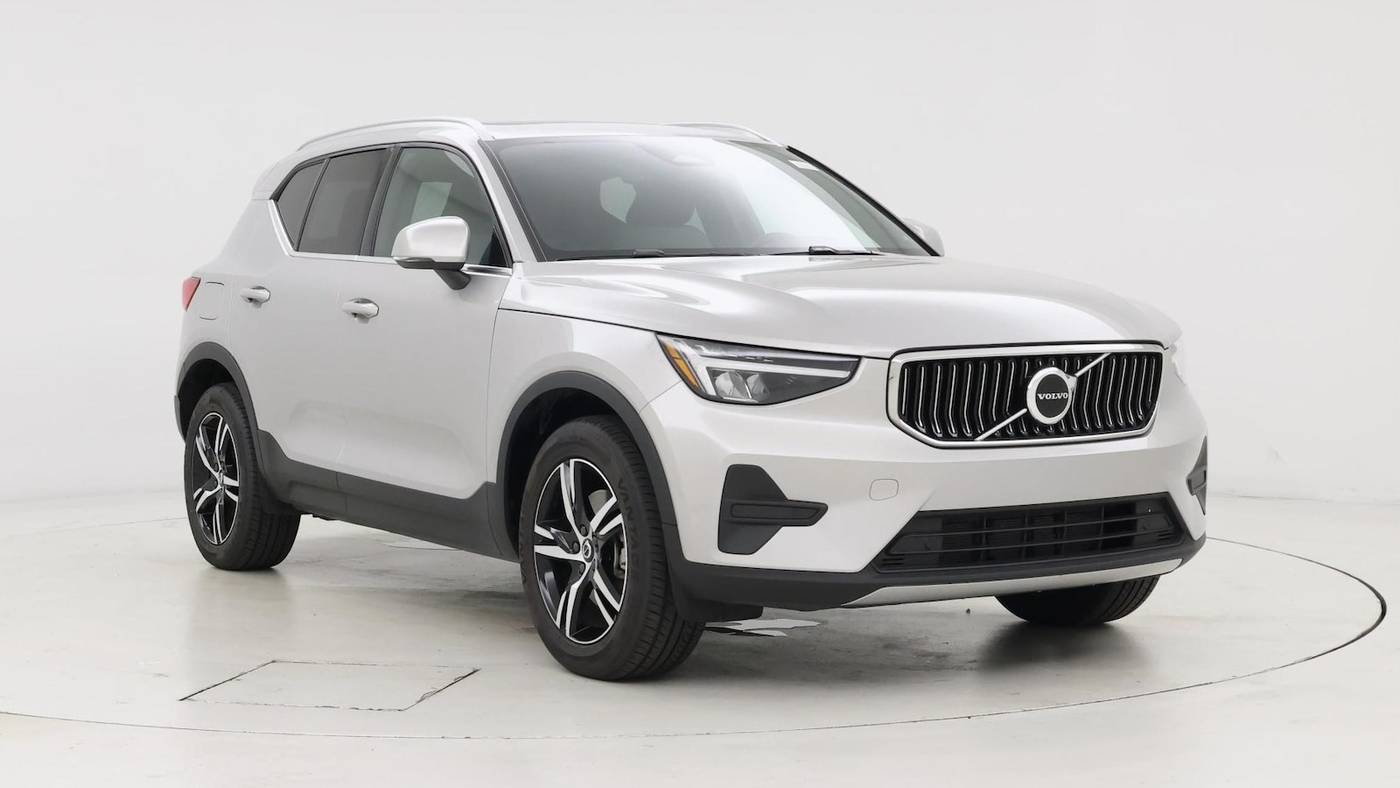 2025 Volvo XC40