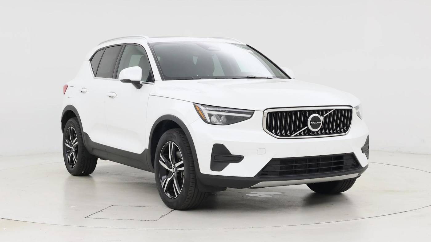 2025 Volvo XC40