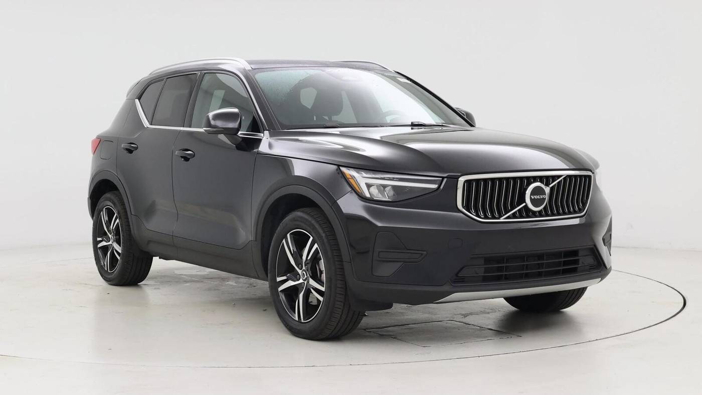 2025 Volvo XC40