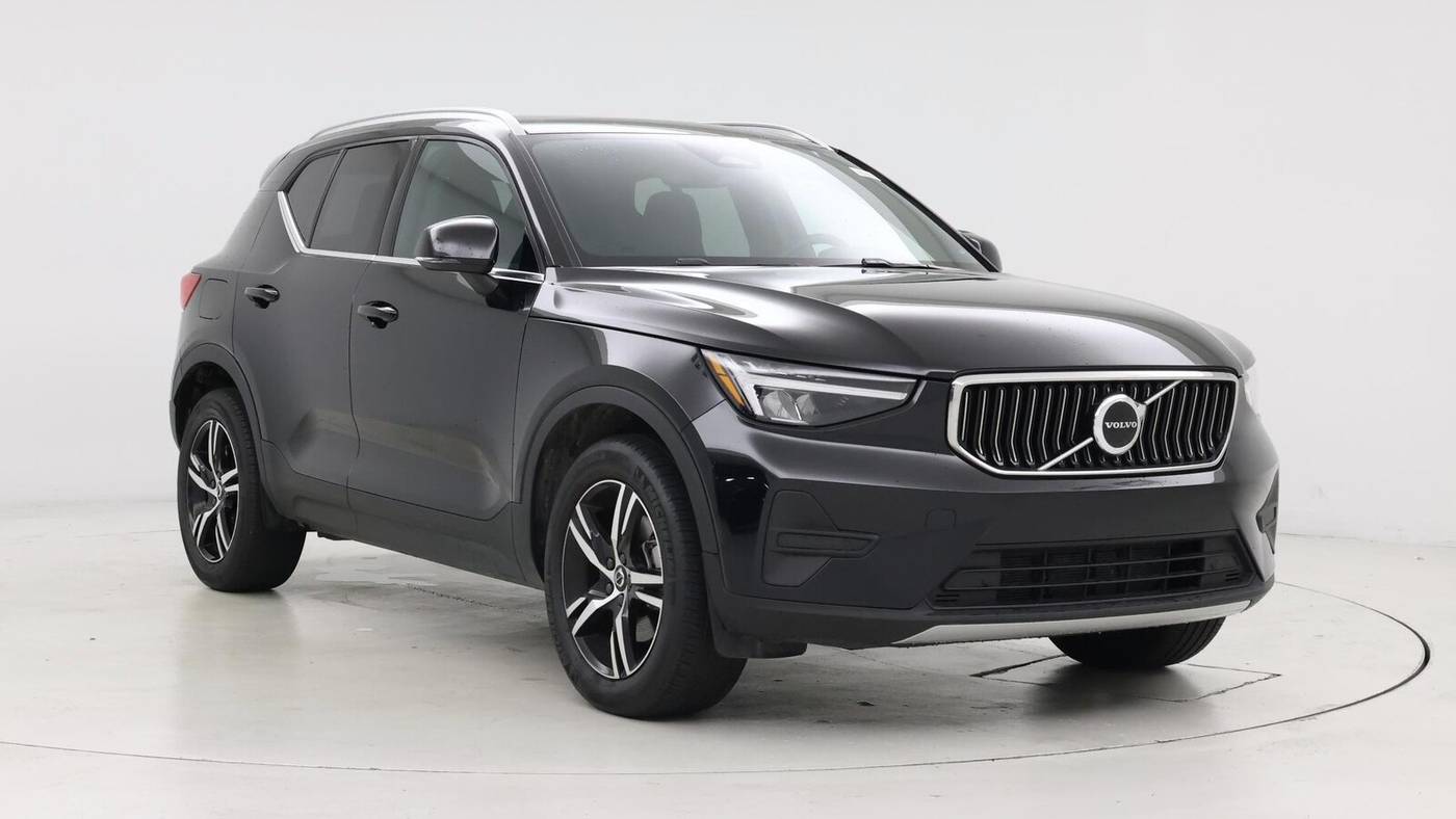 2025 Volvo XC40