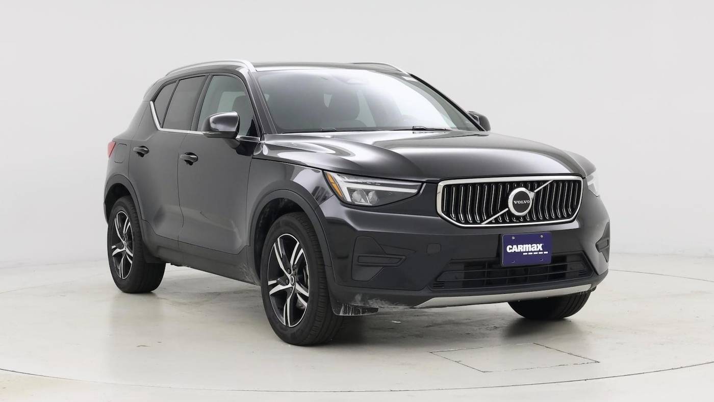 2025 Volvo XC40