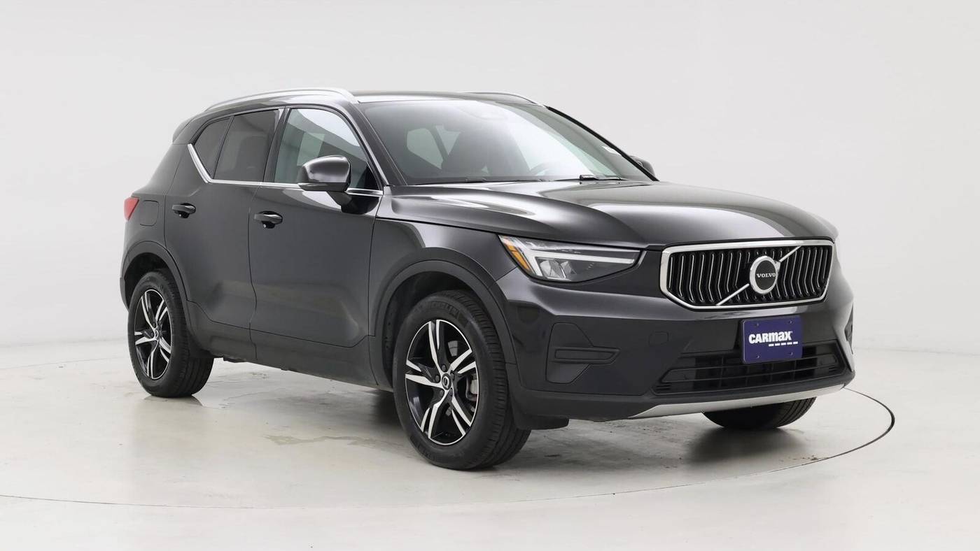 2025 Volvo XC40