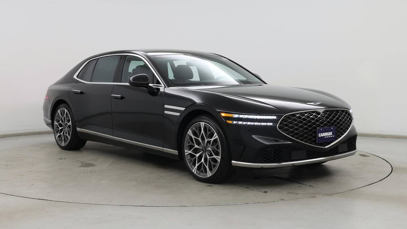 2023 Genesis G90