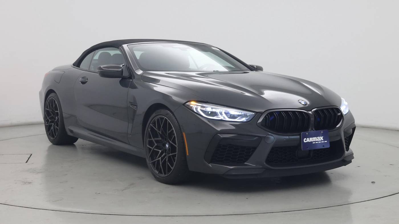 2022 BMW M8
