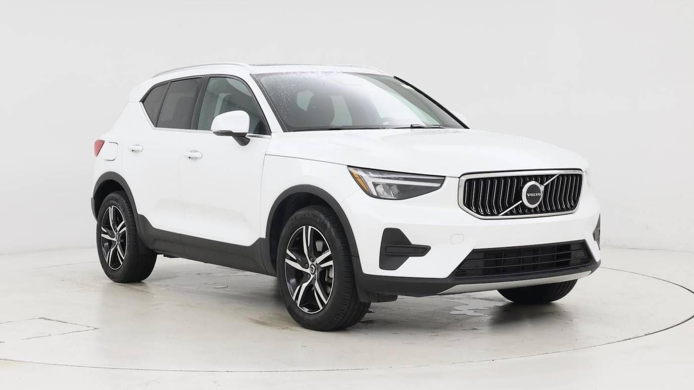 2025 Volvo XC40