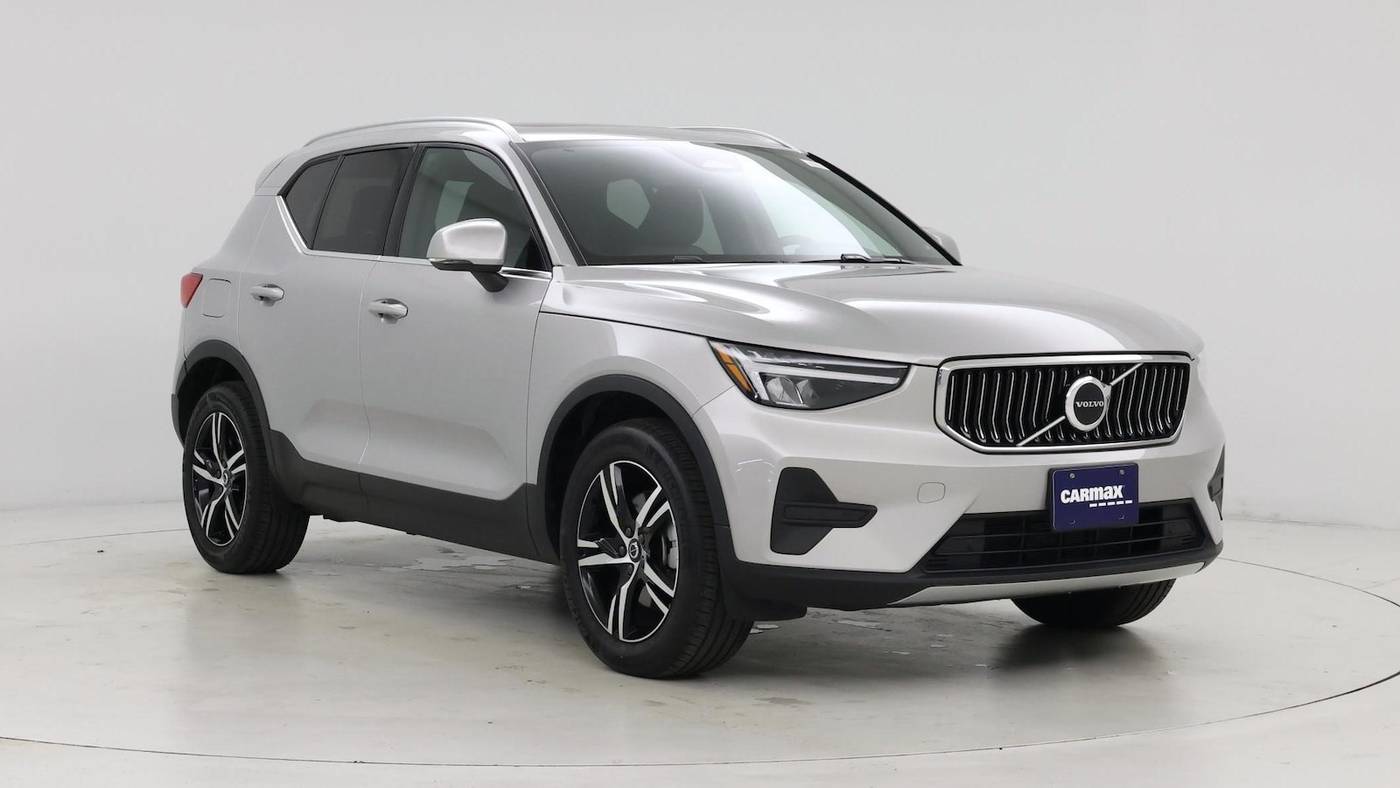 2025 Volvo XC40