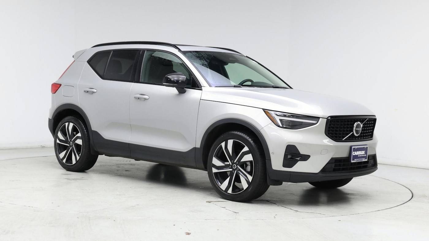 2023 Volvo XC40