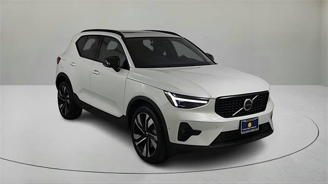 2026 Volvo XC40
