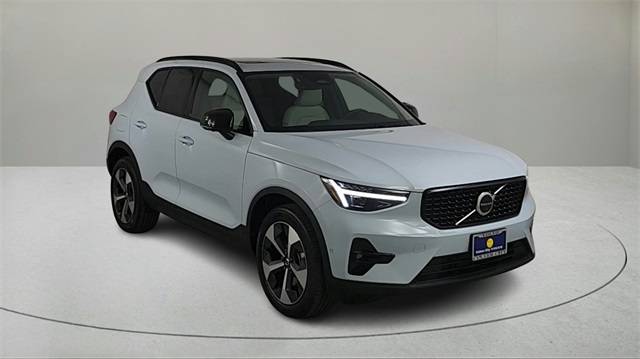 2026 Volvo XC40