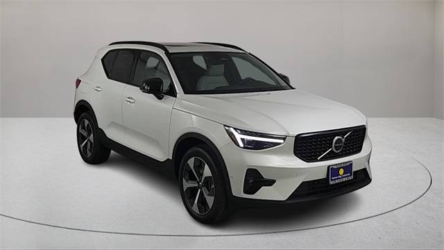 2026 Volvo XC40