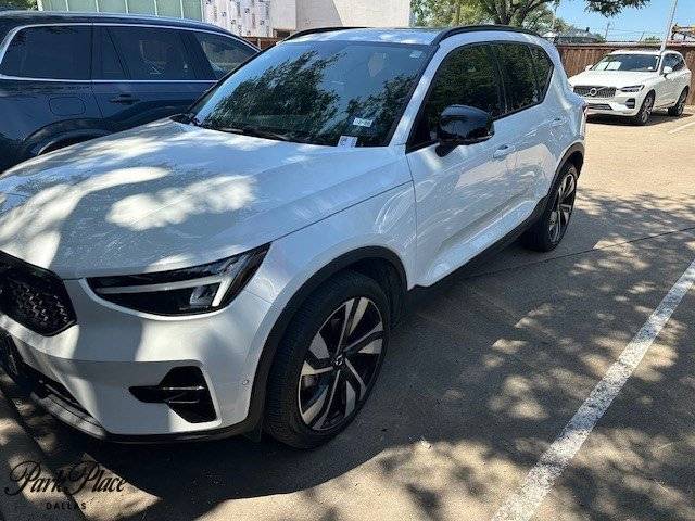 2023 Volvo XC40