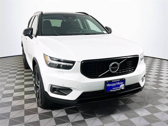2021 Volvo XC40