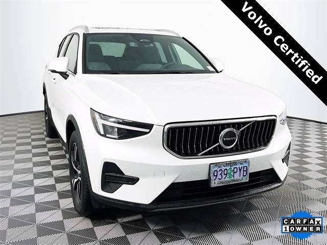 2025 Volvo XC40