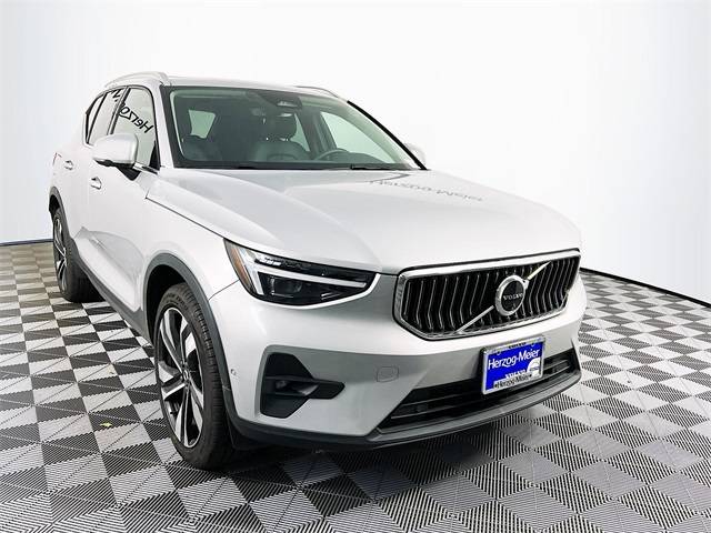 2024 Volvo XC40