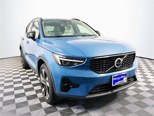 2024 Volvo XC40