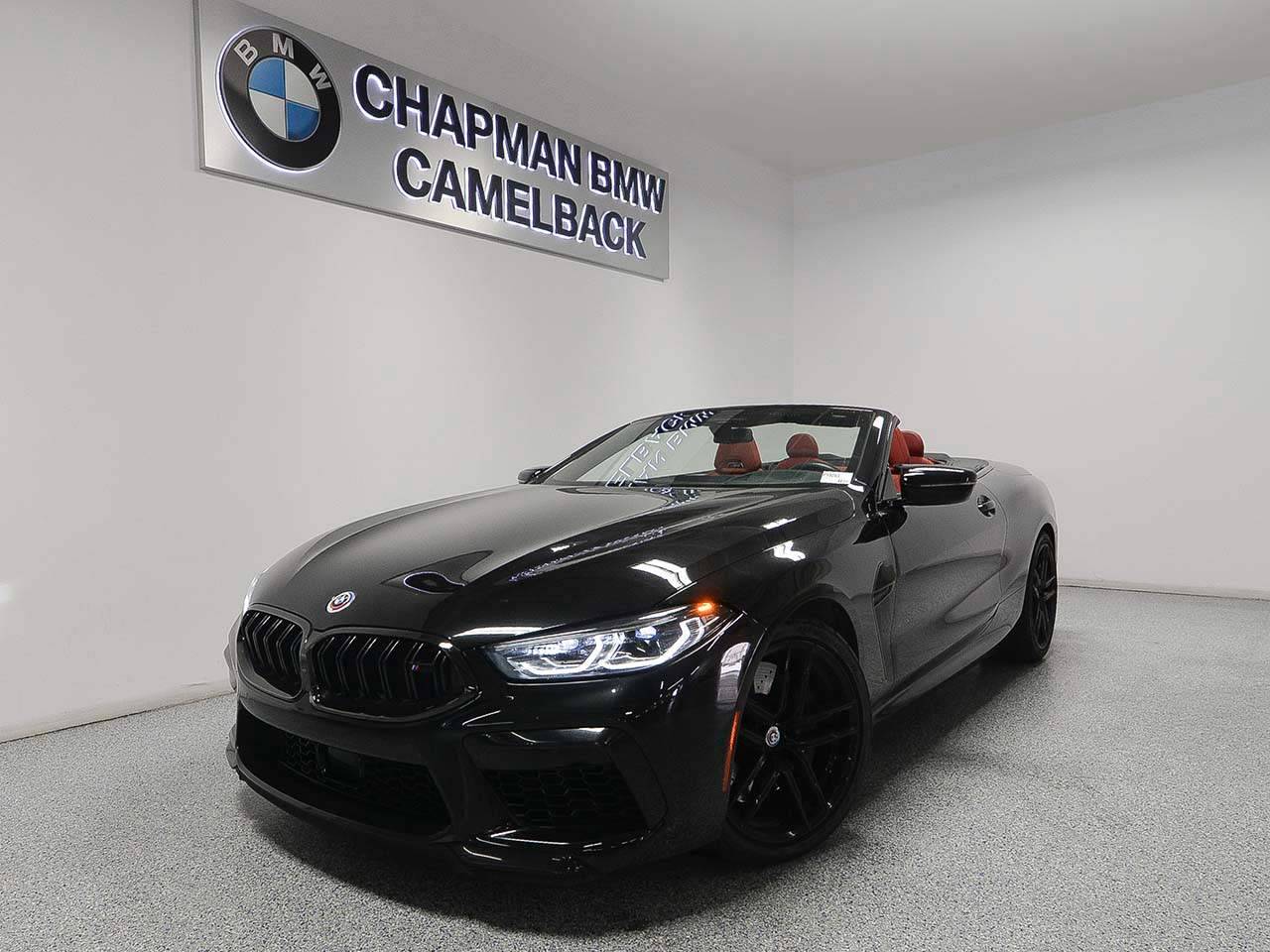 2023 BMW M8