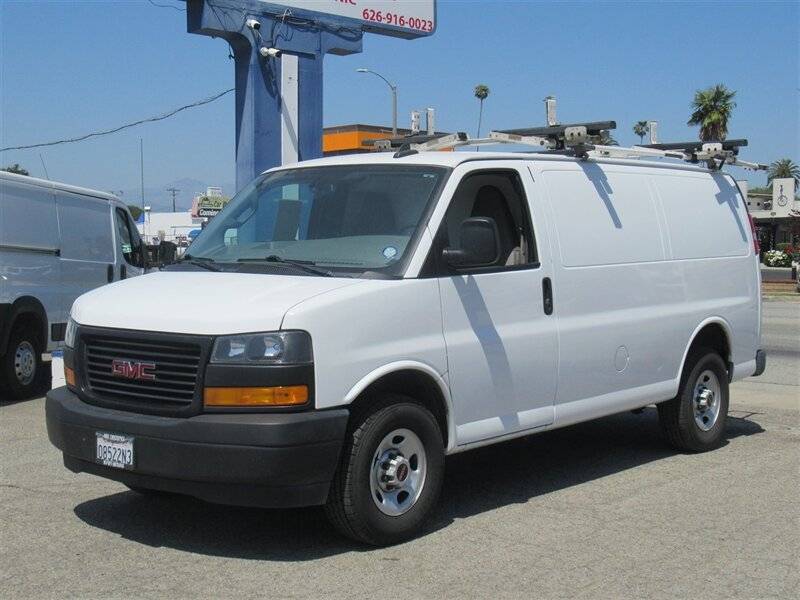 2022 GMC Savana Cargo Van