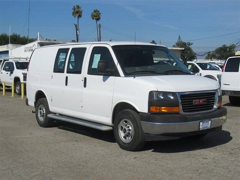 2022 GMC Savana Cargo Van