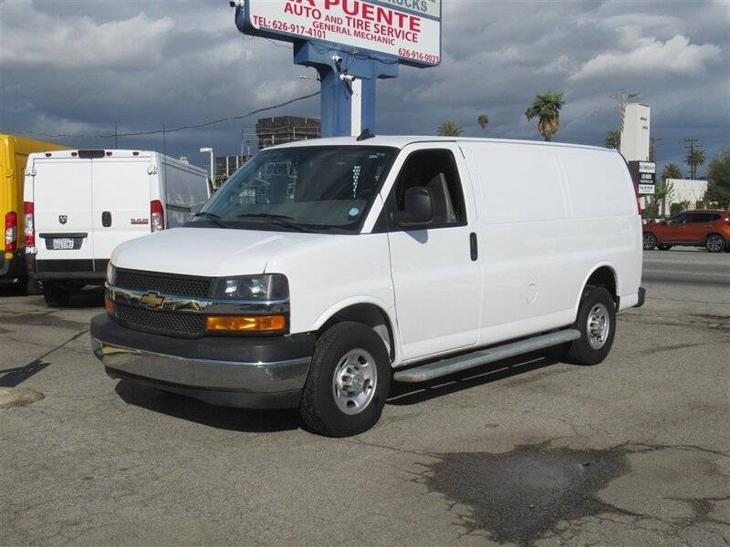 2022 Chevrolet Express Cargo Van