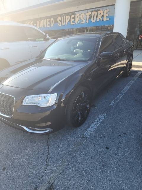 2019 Chrysler 300