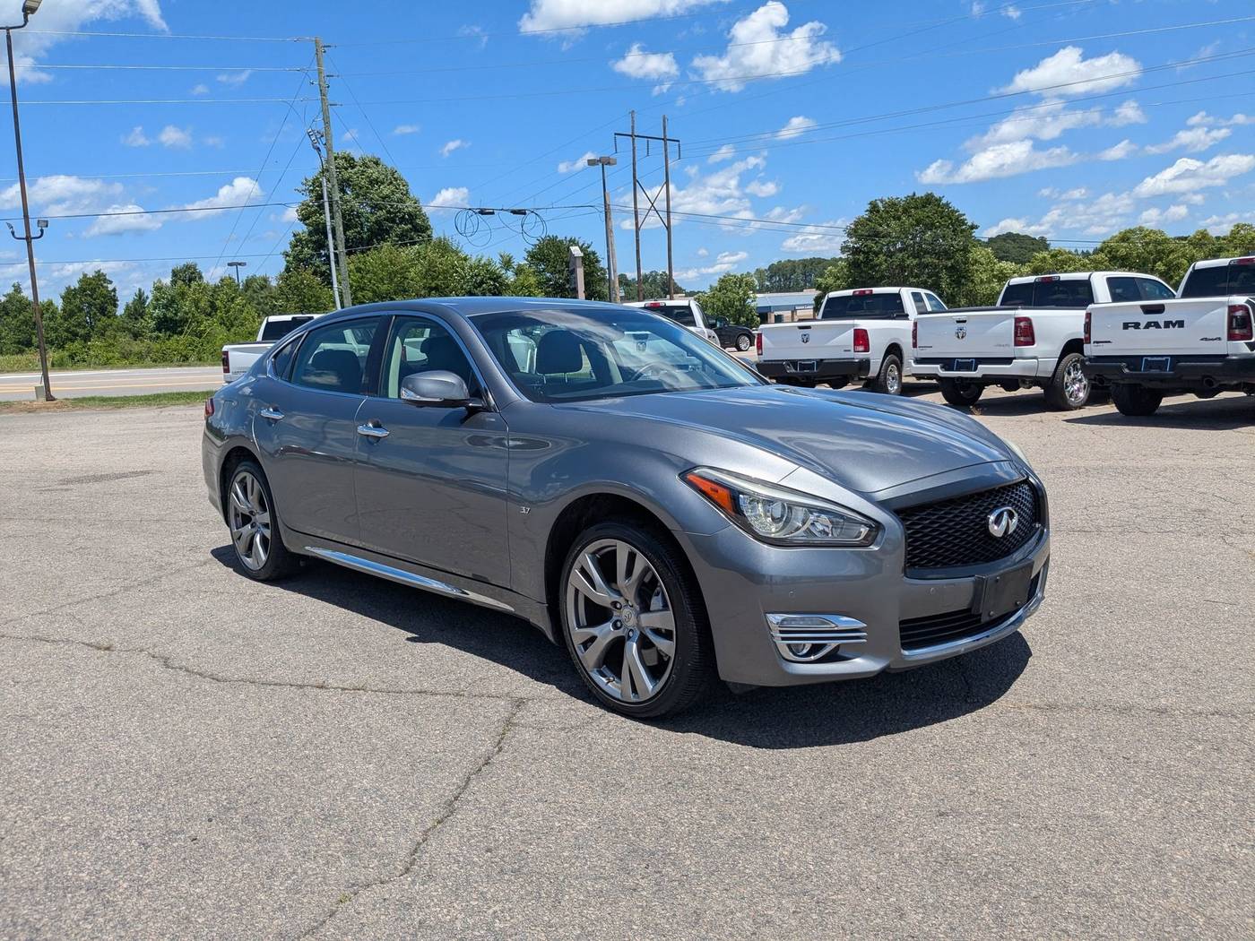 2016 Infiniti Q70L