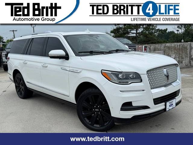 2022 Lincoln Navigator L