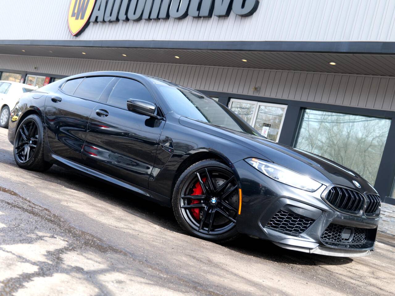 2022 BMW M8