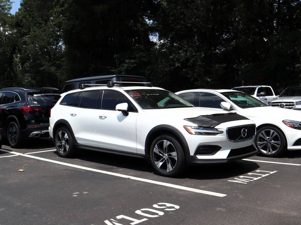 2020 Volvo V60 Cross Country
