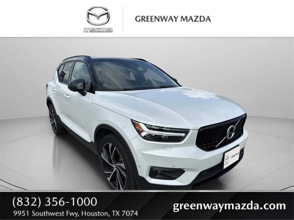 2022 Volvo XC40