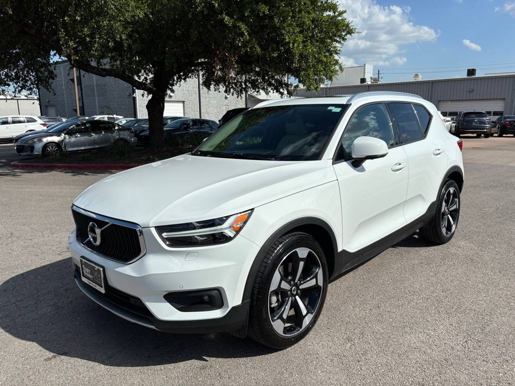 2020 Volvo XC40