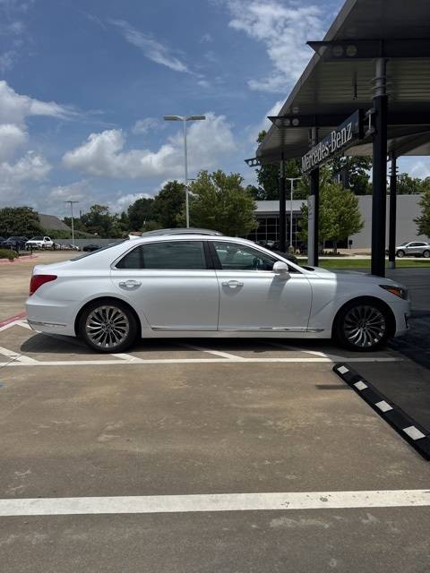 2017 Genesis G90