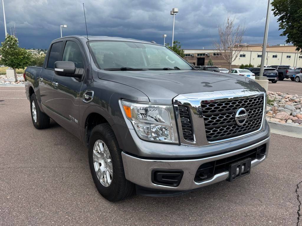 2017 Nissan Titan