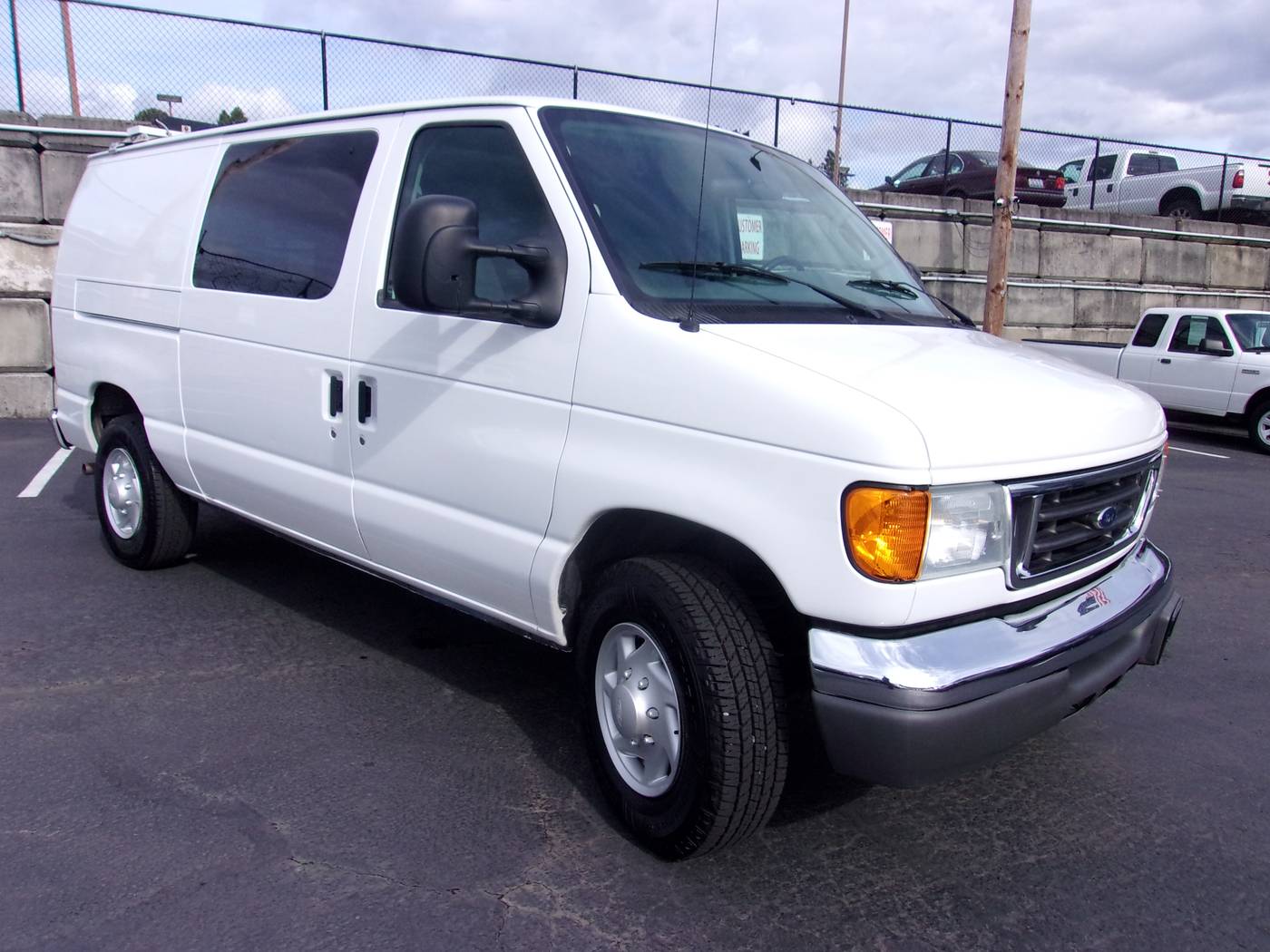 2006 Ford Econoline Cargo Van