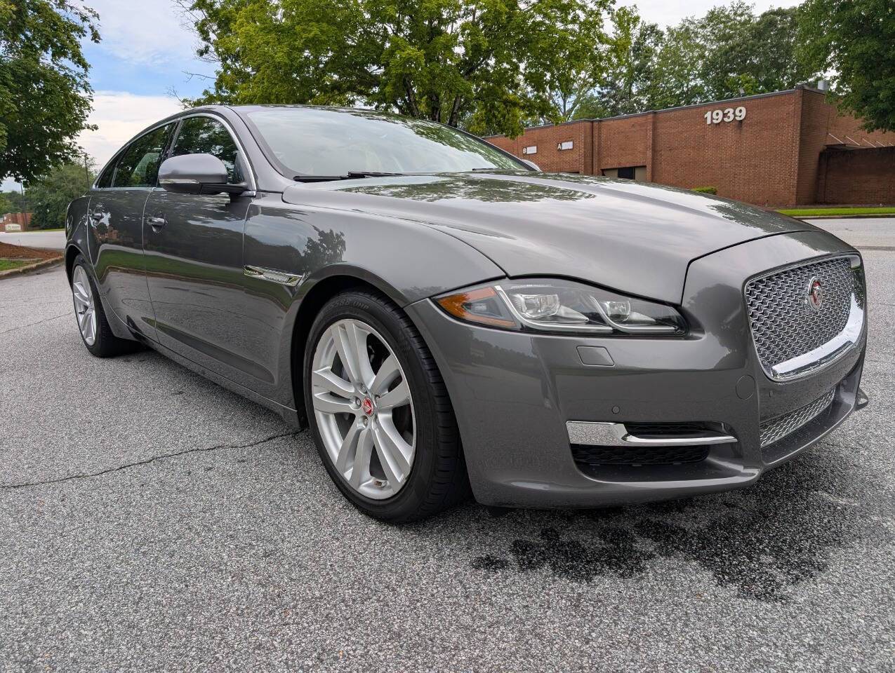 2017 Jaguar XJ