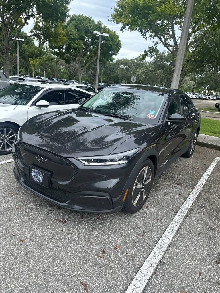 2022 Ford Mustang Mach-e