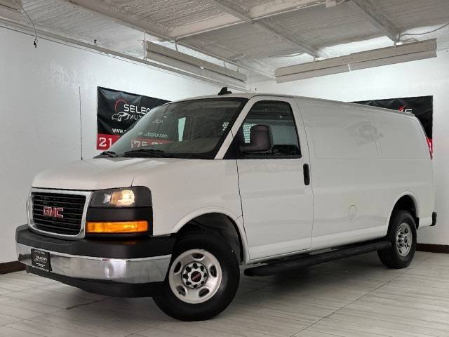 2022 GMC Savana Cargo Van