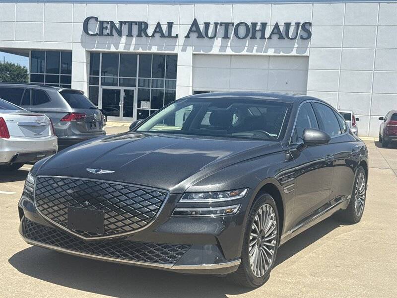 2023 Genesis Electrified G80
