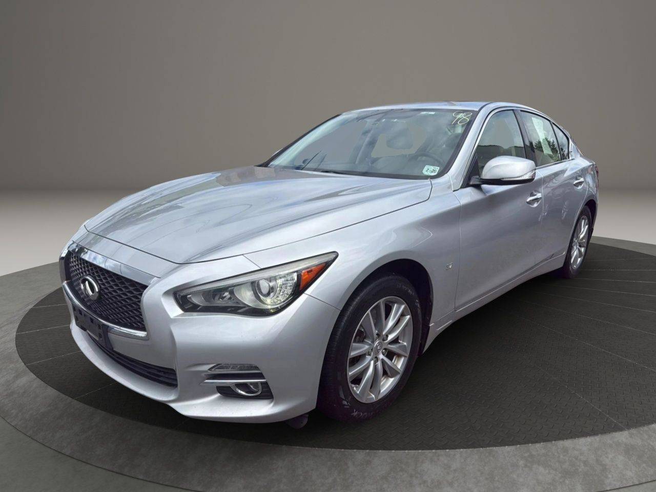 2015 Infiniti Q50