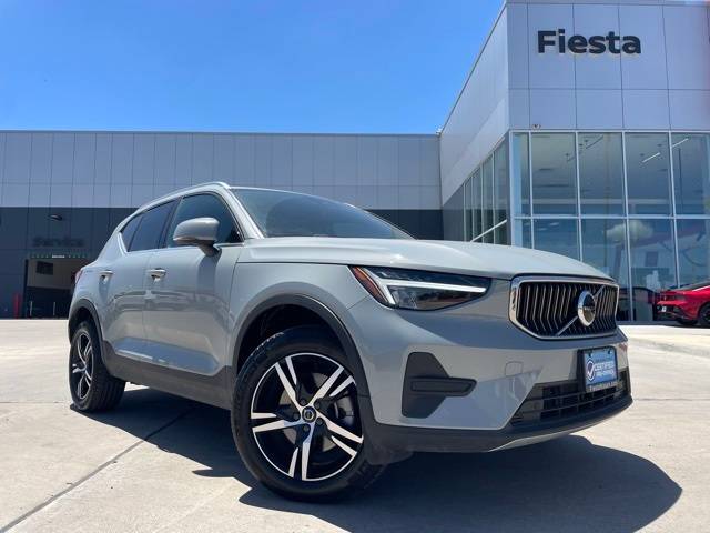 2024 Volvo XC40