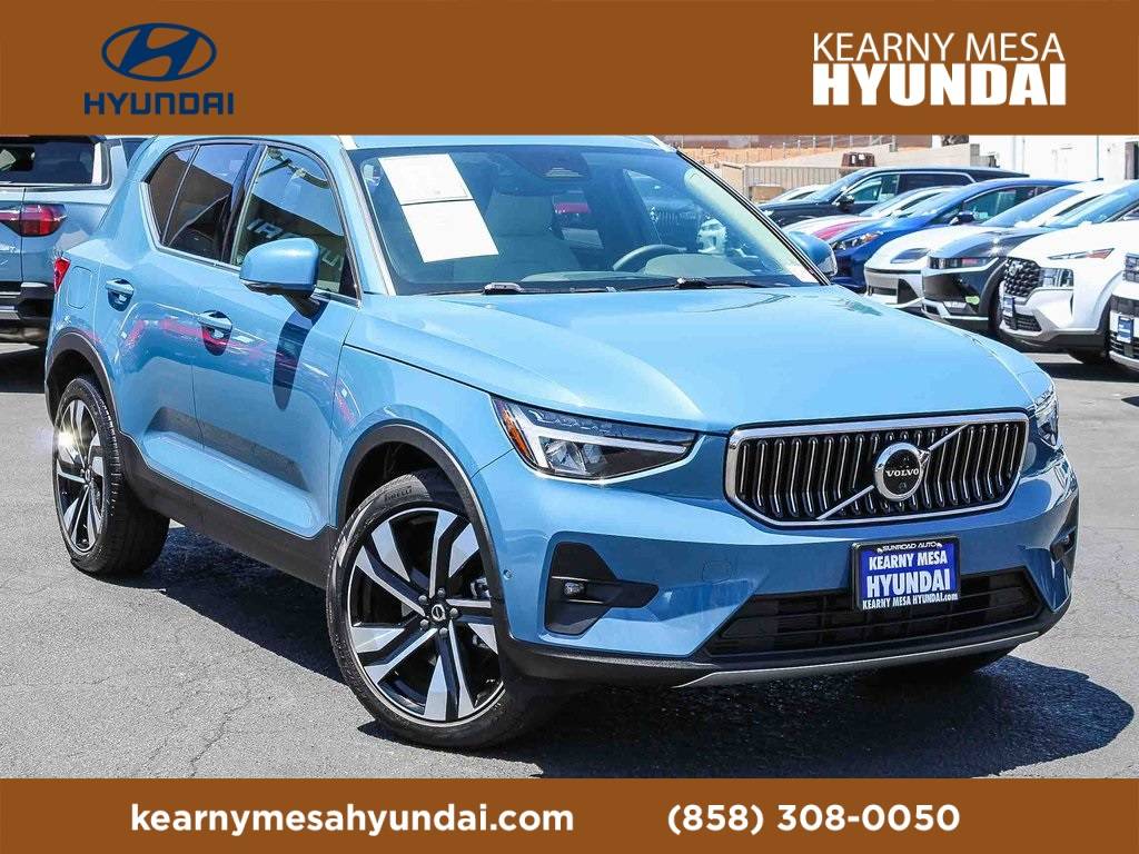 2023 Volvo XC40