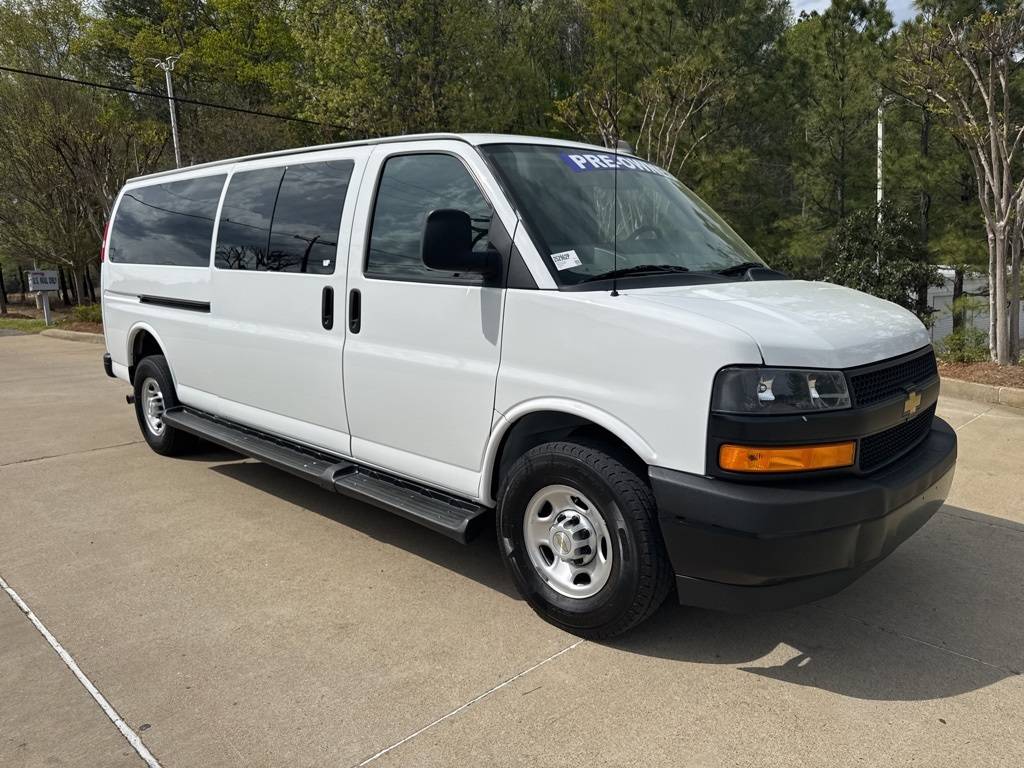 2022 Chevrolet Express Passenger