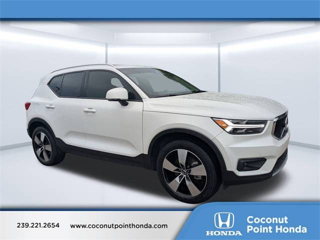 2021 Volvo XC40
