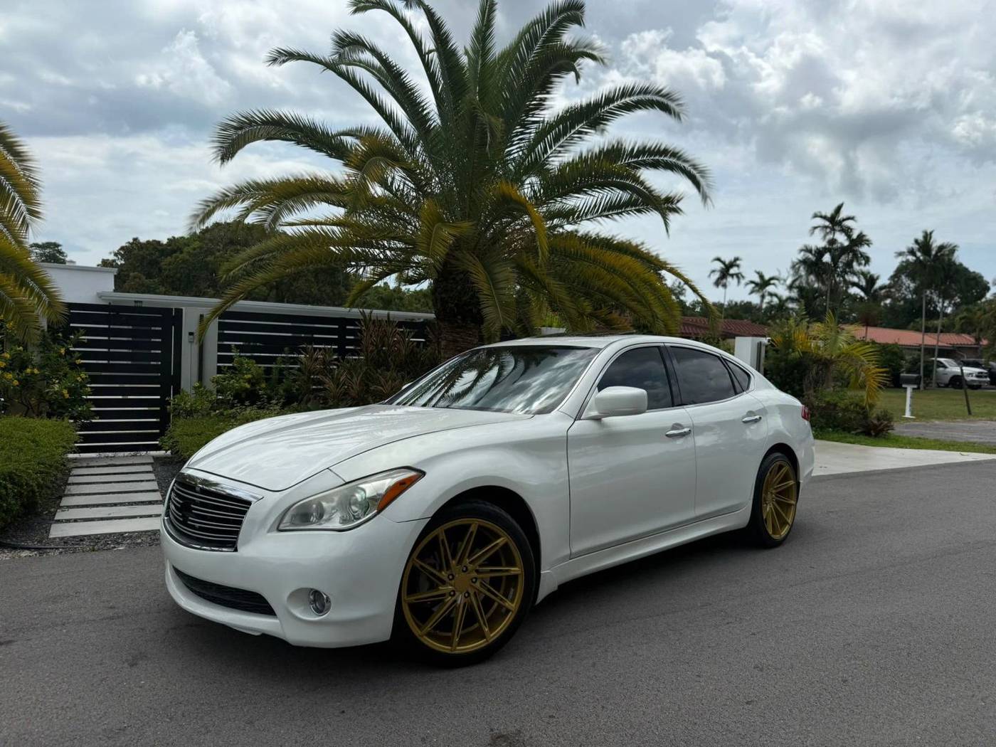2014 Infiniti Q70