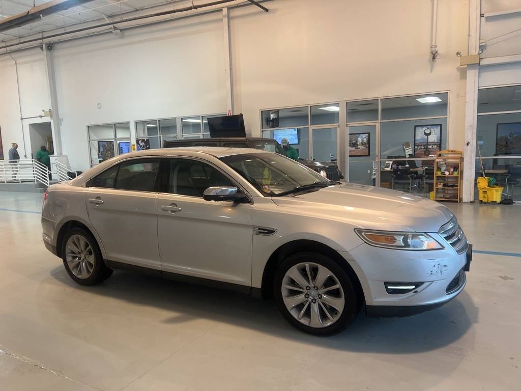 2010 Ford Taurus
