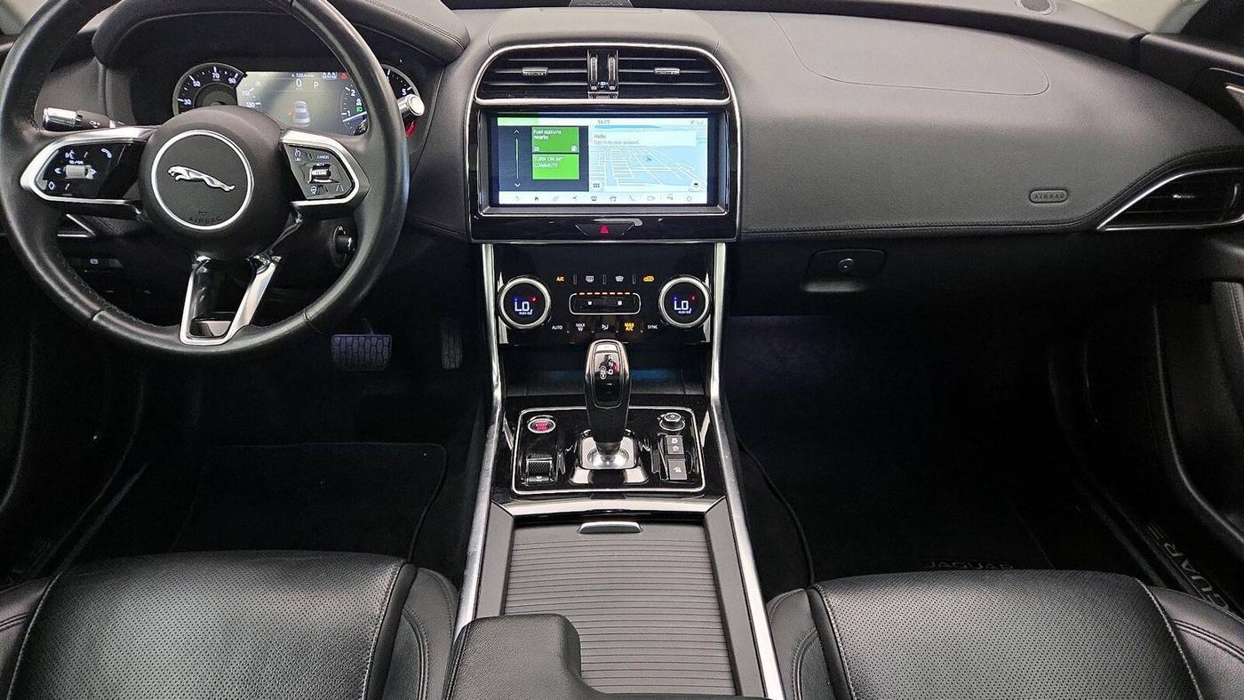 2020 Jaguar XE