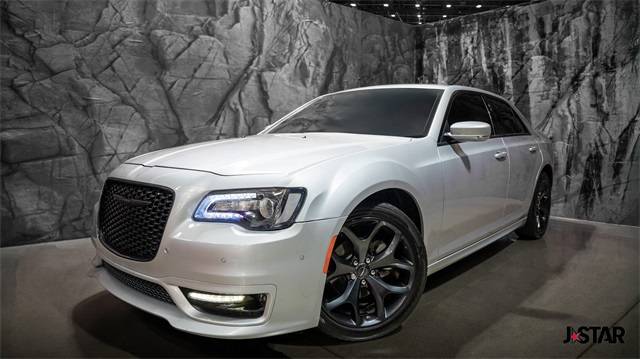 2023 Chrysler 300