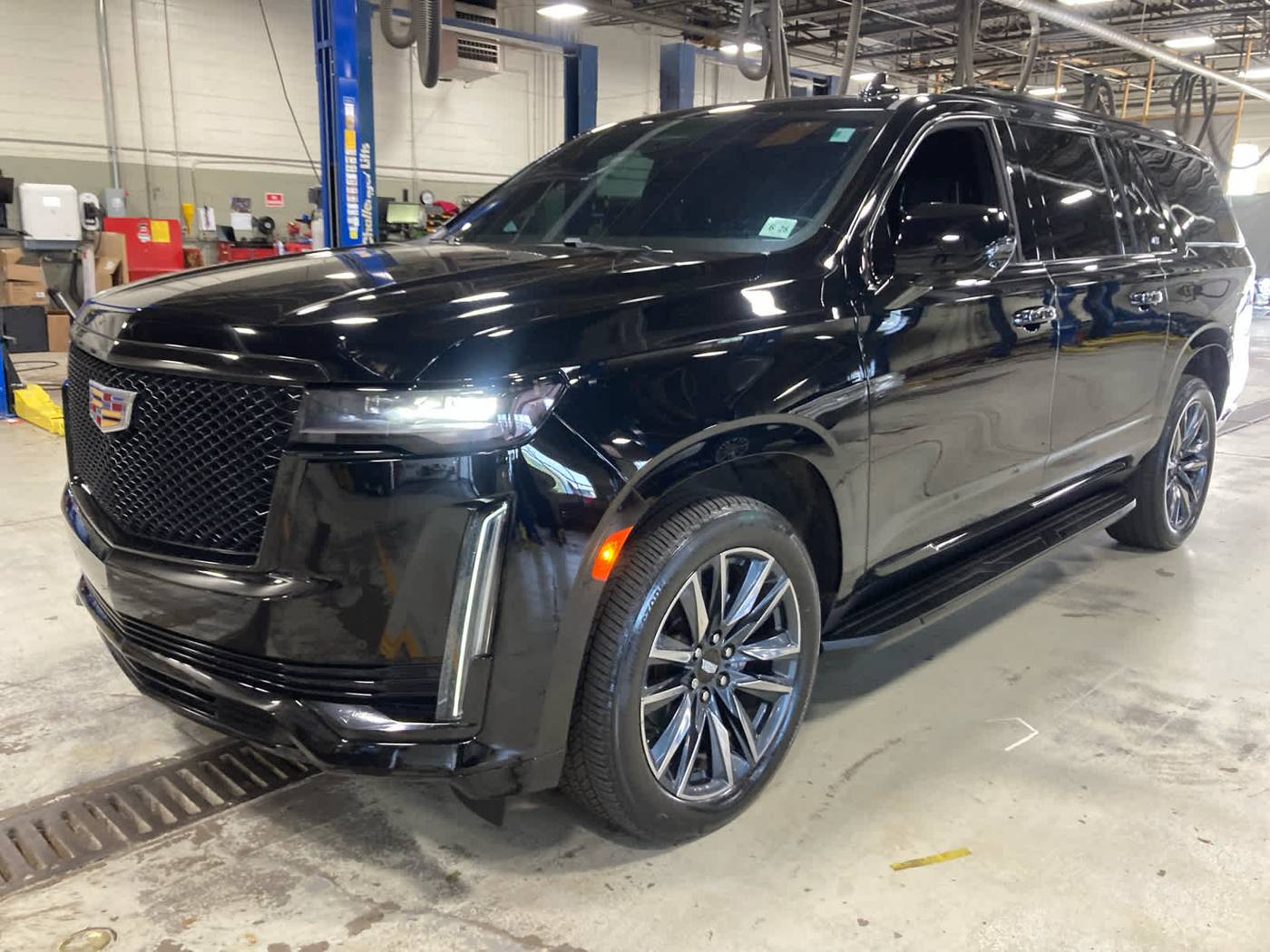 2023 Cadillac Escalade Esv