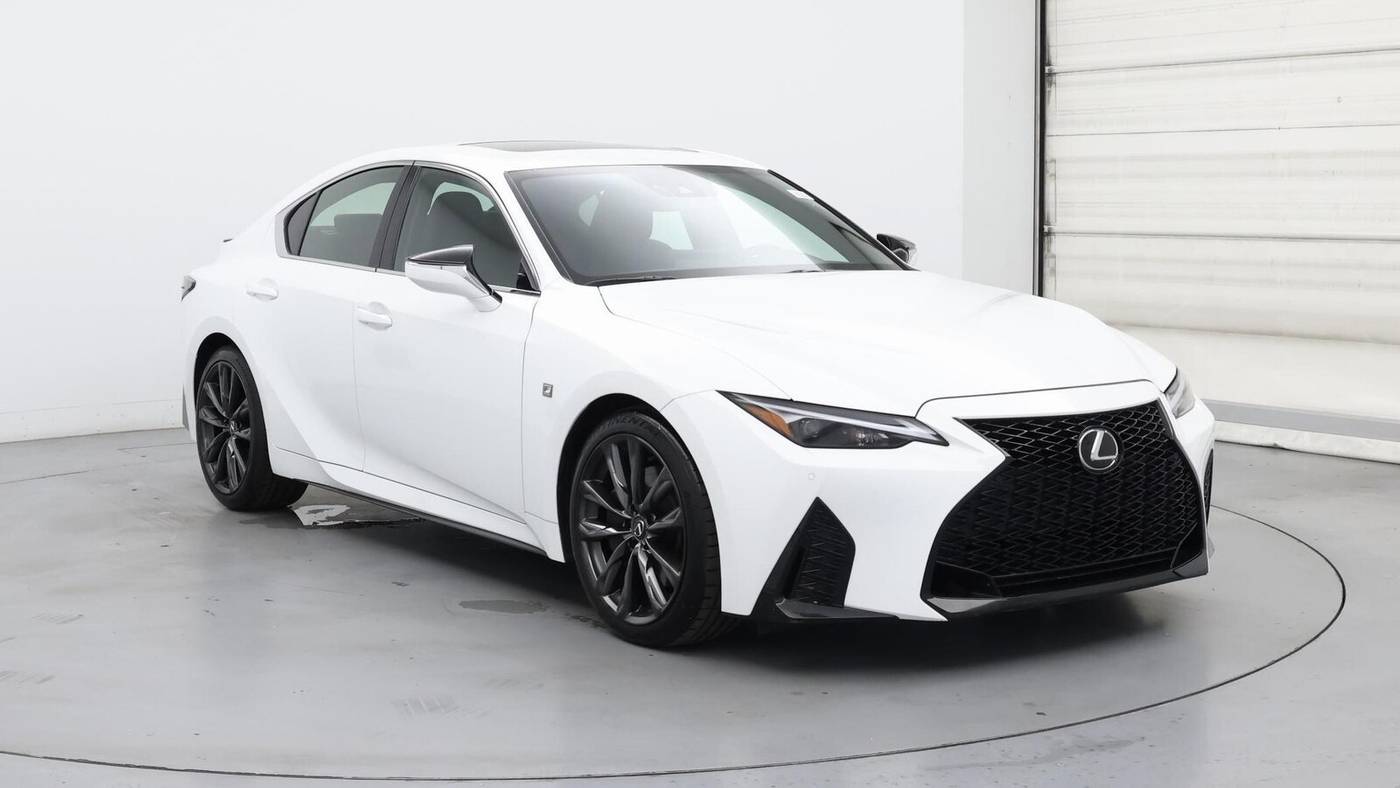 2023 Lexus IS