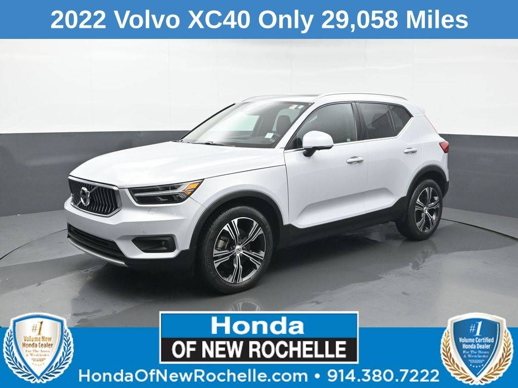 2022 Volvo XC40
