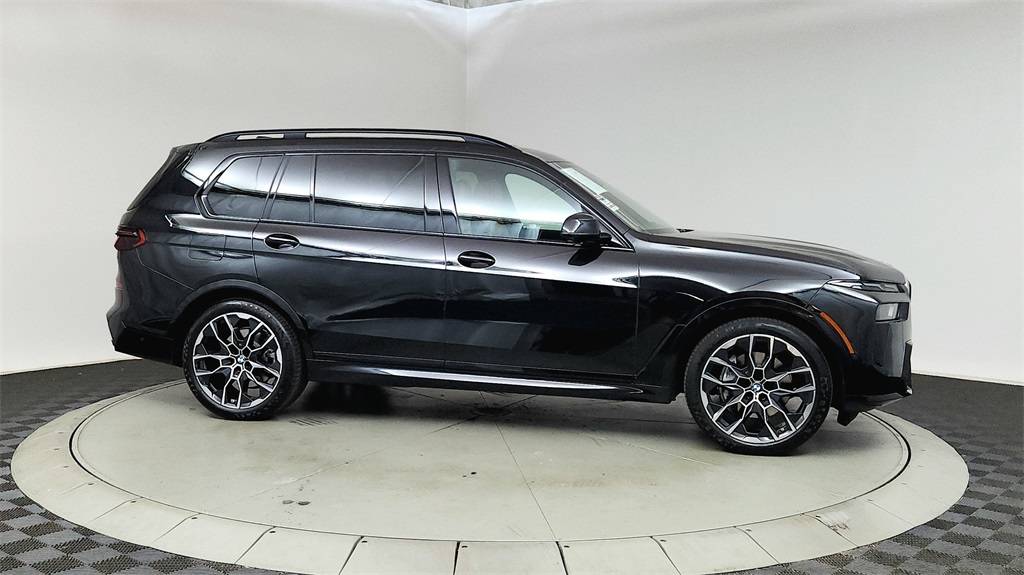 2023 BMW X7